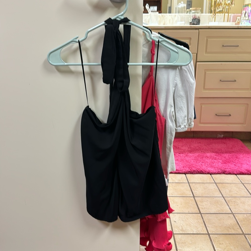 Black top. size medium